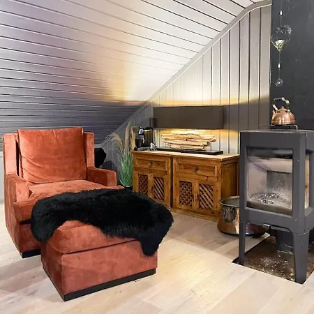 別荘 Mountain Escape Near Gulsrud With Historical Charm