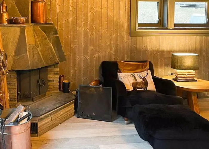 Mountain Escape Near Gulsrud With Historical Charm Semesterbostad