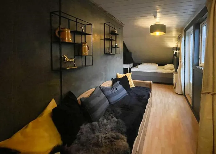 Semesterbostad Mountain Escape Near Gulsrud With Historical Charm